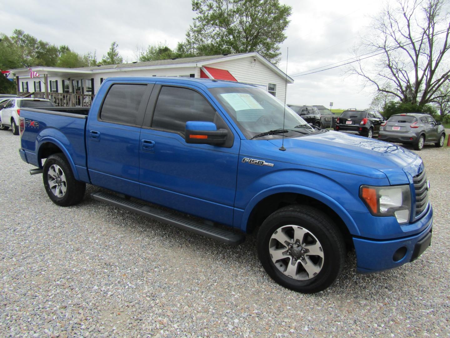 2011 Blue /Gray Ford F-150 FX2 SuperCrew 5.5-ft. Bed 2WD (1FTFW1CF1BK) with an 5.0L V8 engine, Automatic transmission, located at 15016 S Hwy 231, Midland City, AL, 36350, (334) 983-3001, 31.306210, -85.495277 - Photo#0